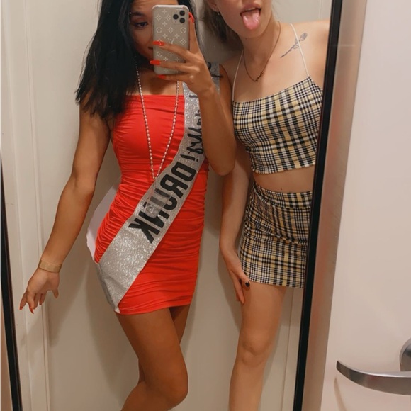 Mini Red Dress - Picture 3 of 4